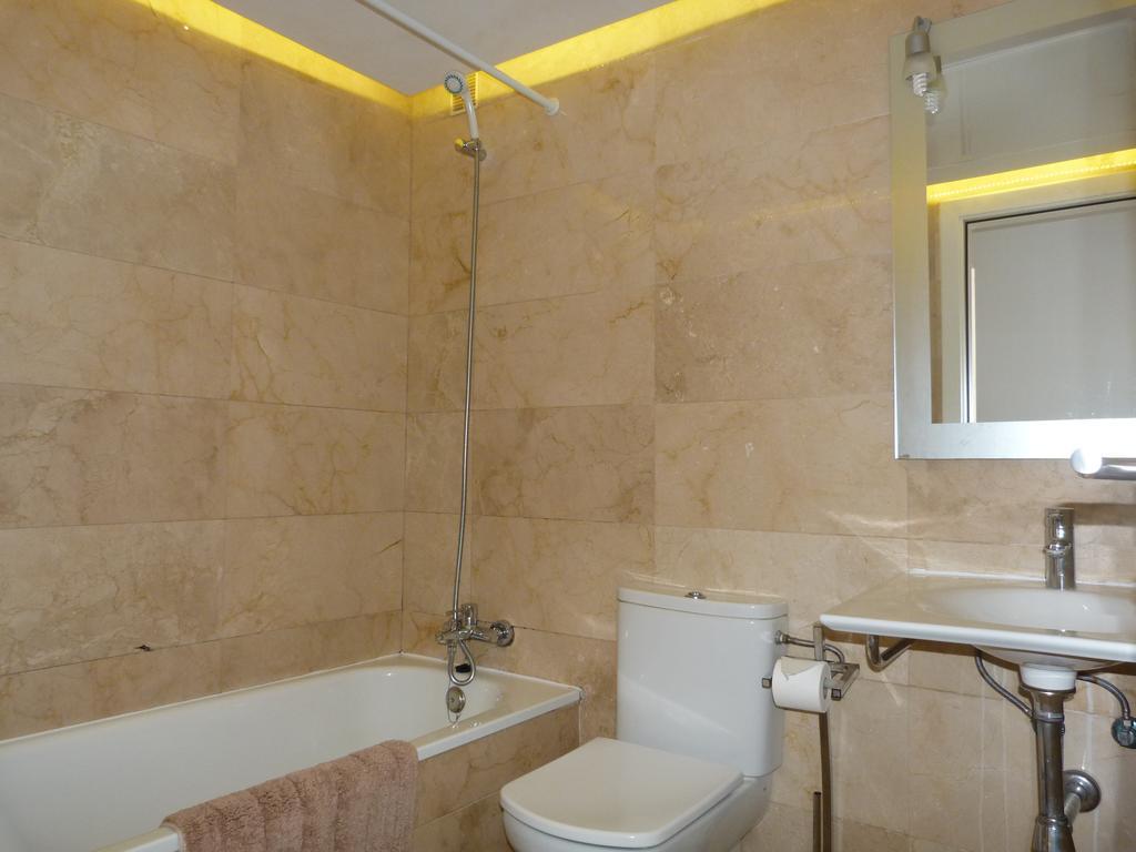 El Salon, Nerja Bluewater Villas エクステリア 写真
